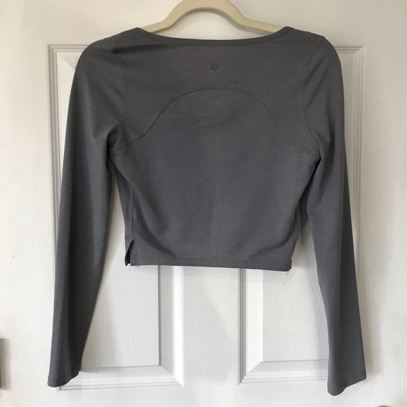 Lululemon Cropped Henley Long Sleeve Heathered Asphalt Gray Crop Top - Picture 2 of 10